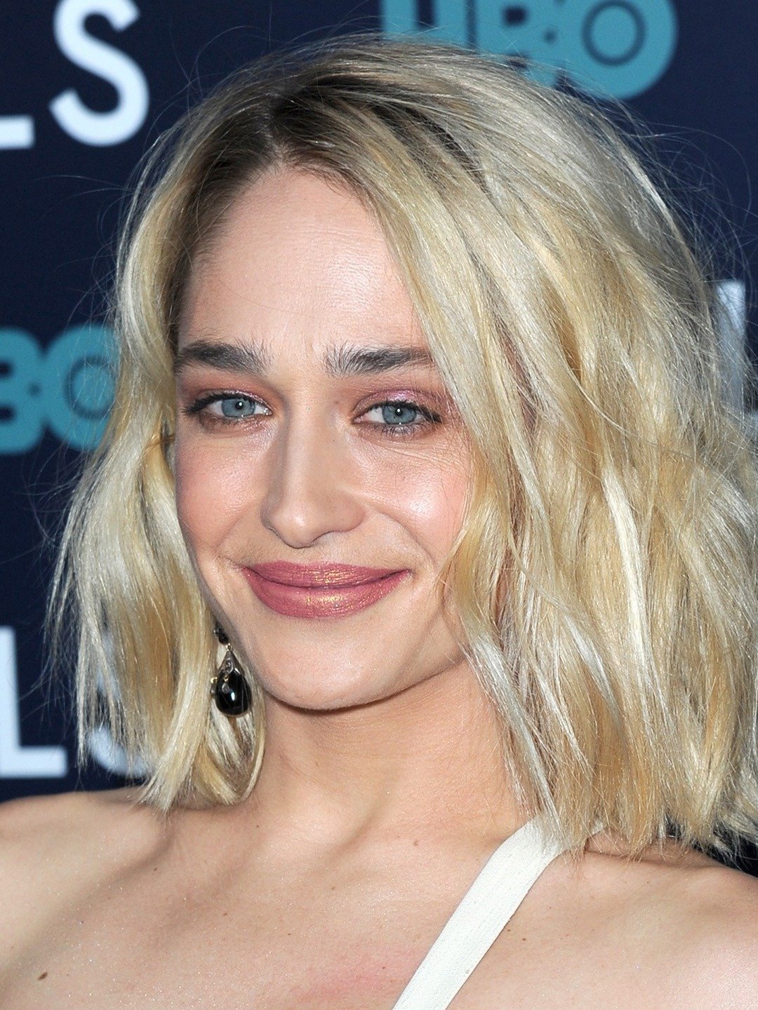 How tall is Jemima Kirke?